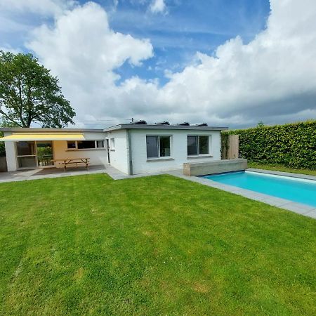 Vakantiewoning Met Permanent Verwarmd Zwembad En Sauna Koekelare Exterior foto
