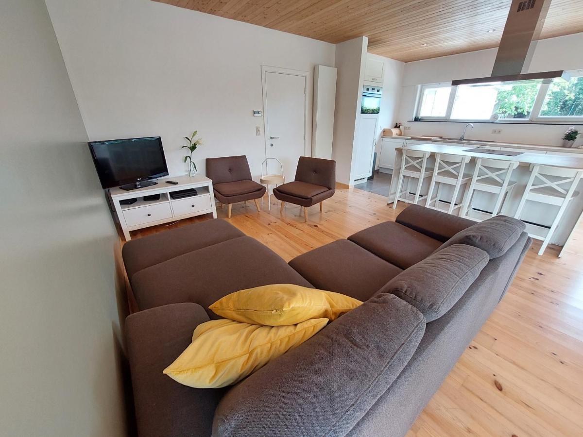 Vakantiewoning Met Permanent Verwarmd Zwembad En Sauna Koekelare Exterior foto