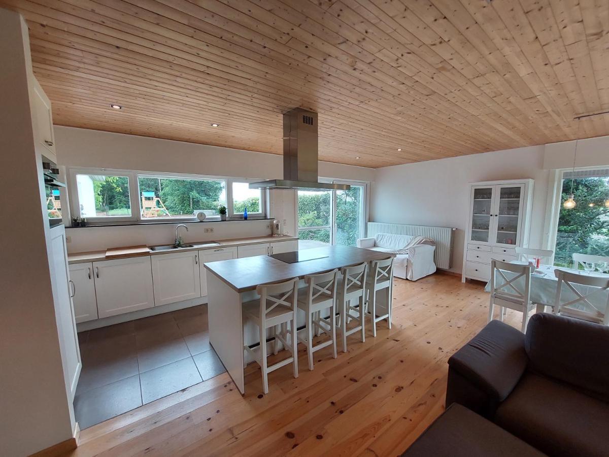 Vakantiewoning Met Permanent Verwarmd Zwembad En Sauna Koekelare Exterior foto