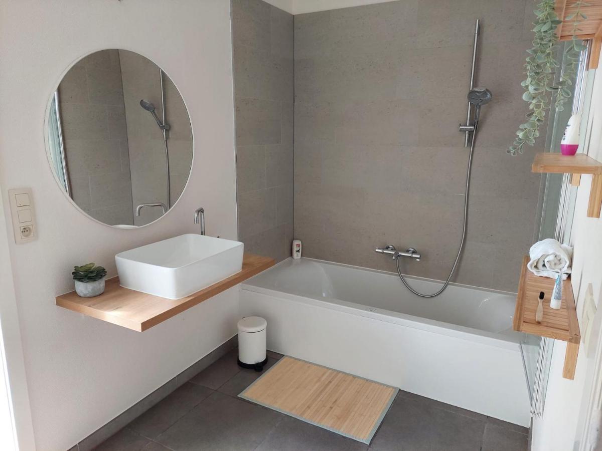 Vakantiewoning Met Permanent Verwarmd Zwembad En Sauna Koekelare Exterior foto